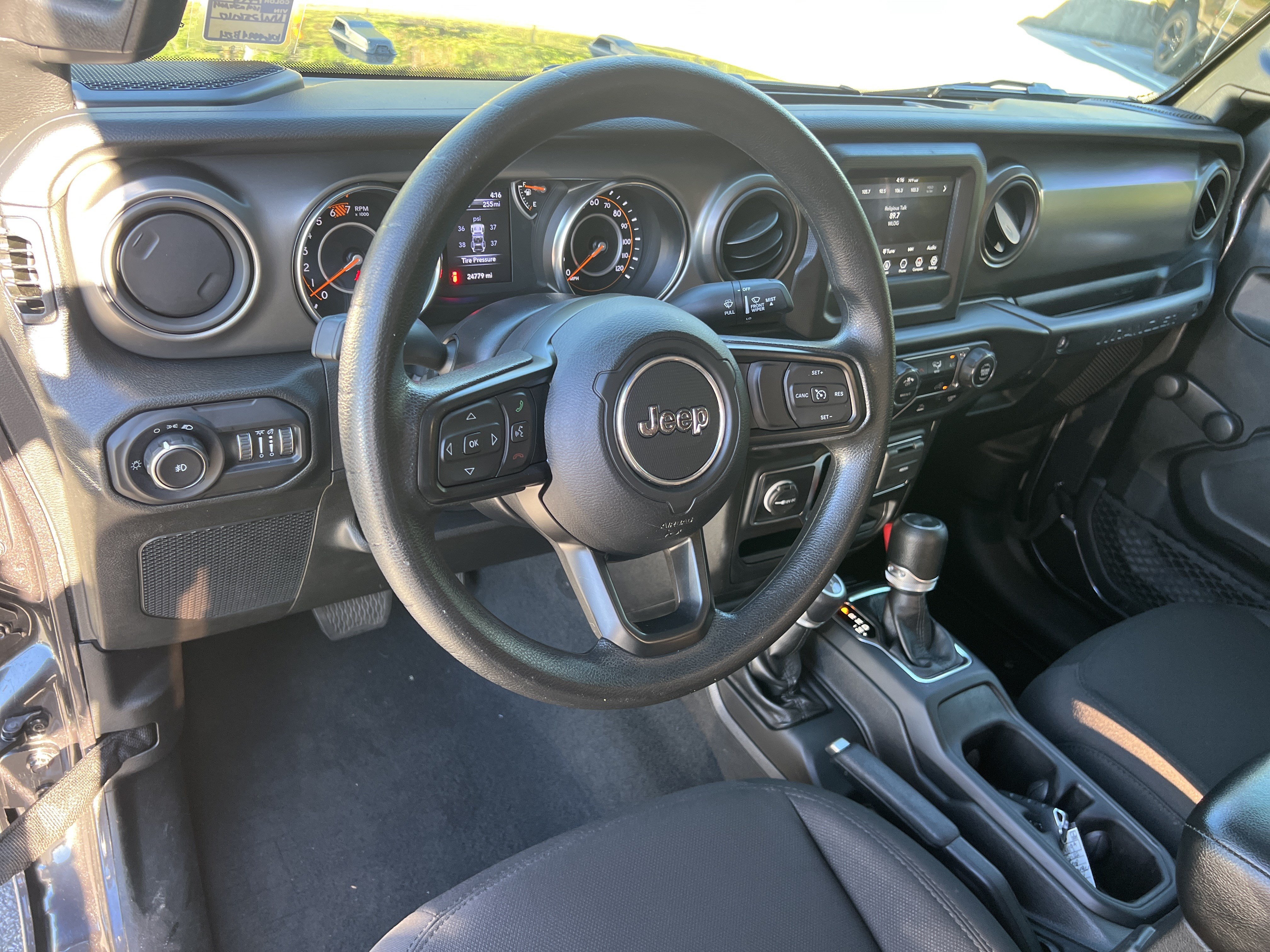 Used 2022 Jeep Wrangler Sport AWD/4WD image 23