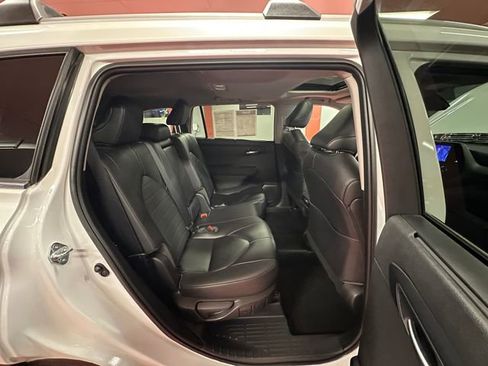 Used 2023 Toyota Highlander XLE image 14