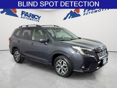 Used 2022 Subaru Forester Premium AWD/4WD image 2