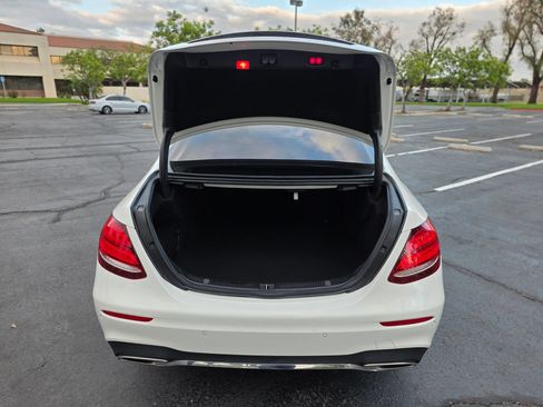 Used 2020 Mercedes-Benz E 350 Sedan w/ Parking Assistance Package image 21
