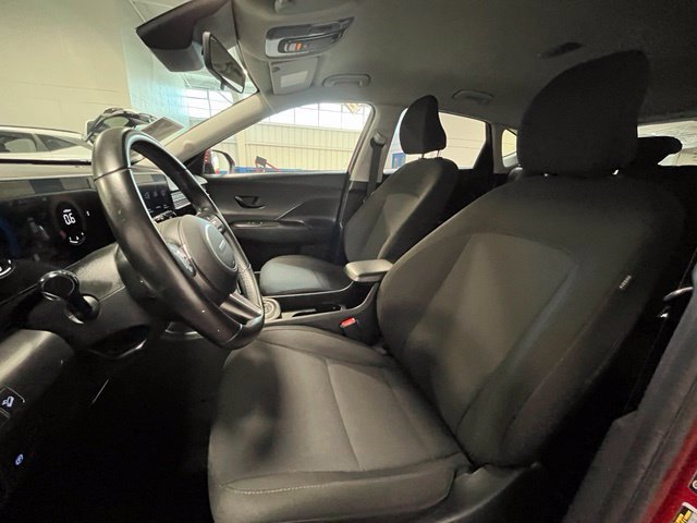 Used 2025 Hyundai Kona SEL FWD image 21