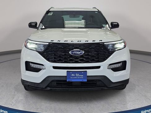 Certified 2022 Ford Explorer ST-Line AWD/4WD image 2