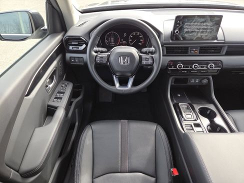 Used 2025 Honda Pilot EX-L image 26