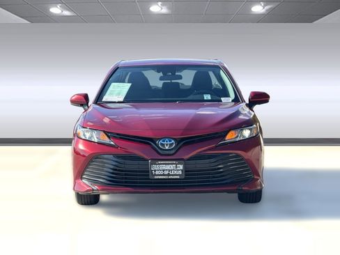 Used 2020 Toyota Camry LE image 5
