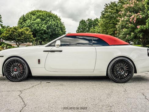 Used 2016 Rolls-Royce Dawn RWD image 15