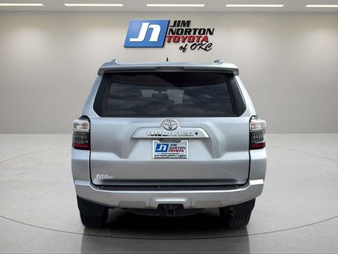 Used 2016 Toyota 4Runner SR5 Premium AWD/4WD image 6