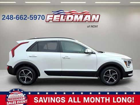 Used 2024 Kia Niro EX image 7