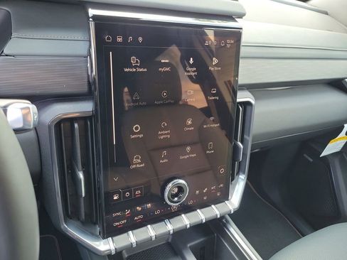 Used 2026 GMC Acadia AT4 w/ Luxury Package image 13