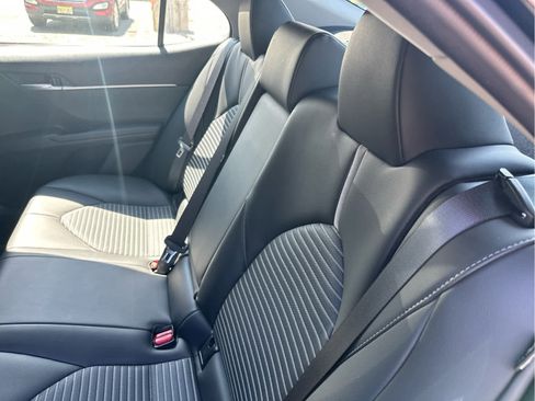 Used 2023 Toyota Camry SE w/ Cold Weather Package image 7