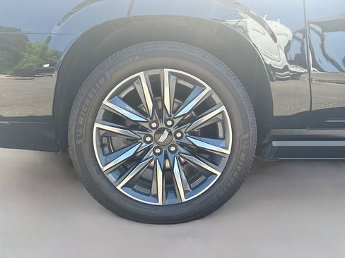 Used 2022 Cadillac Escalade ESV Sport Platinum AWD/4WD image 14