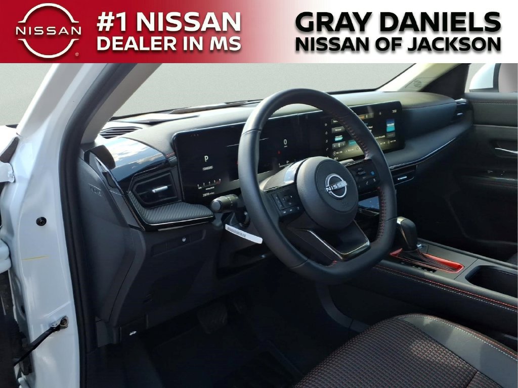 Used 2025 Nissan Kicks SR AWD/4WD image 10