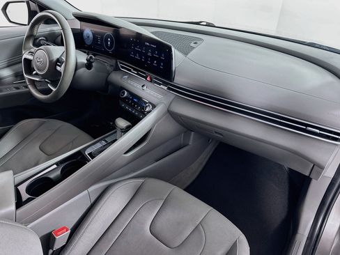 Used 2023 Hyundai Elantra SEL w/ Convenience Package FWD image 28