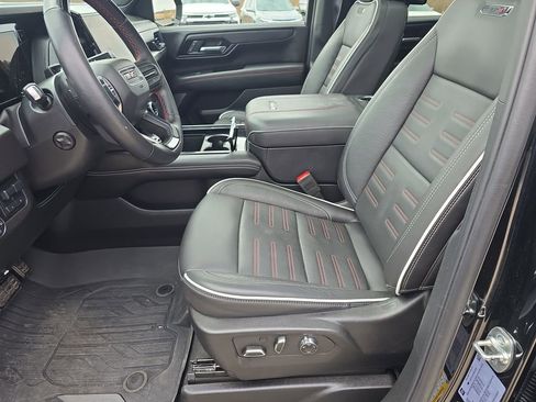 Used 2025 GMC Yukon AT4 Ultimate w/ LPO, Floor Liner Package image 25