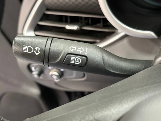 Used 2025 Chevrolet Malibu LT FWD image 16