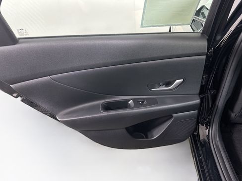 Used 2022 Hyundai Elantra Blue w/ Preferred Accessory Package image 25