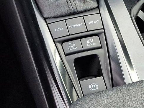 Used 2025 Toyota Camry LE image 25