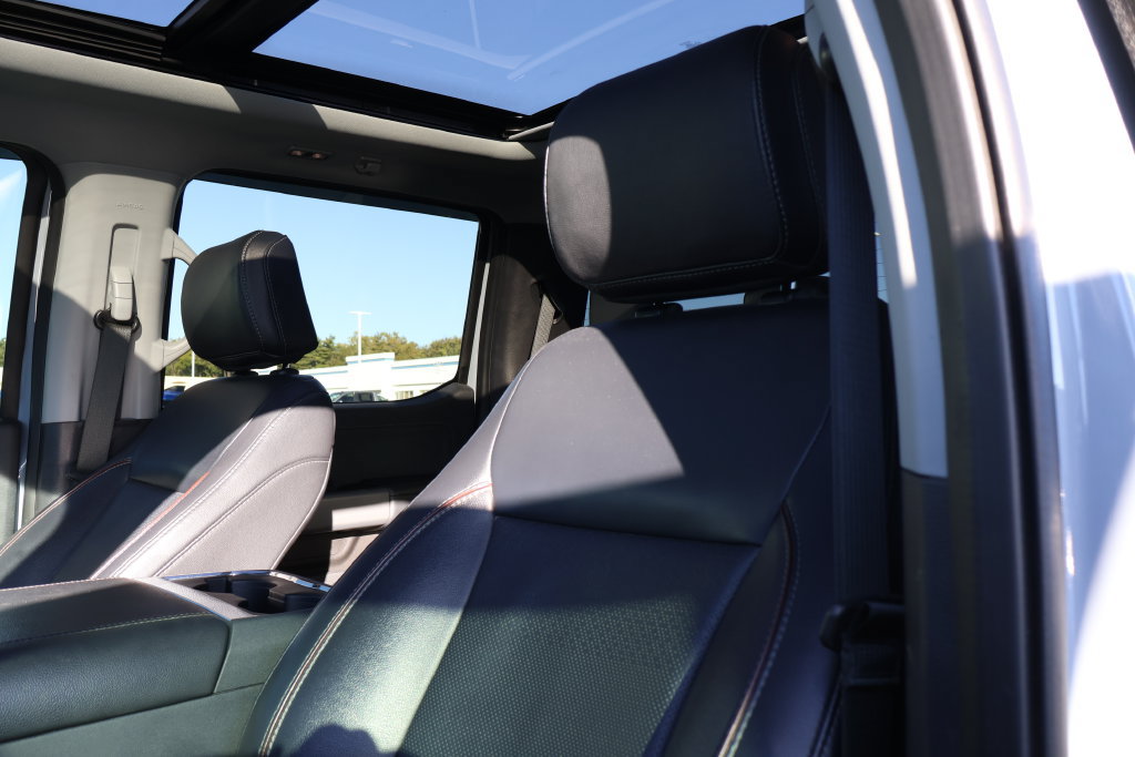 Used 2024 Ford F350 Lariat w/ Lariat Ultimate Package AWD/4WD image 13