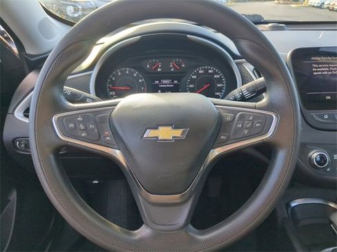 Used 2024 Chevrolet Malibu LT image 31