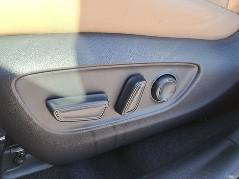 Certified 2019 Toyota RAV4 Limited image 16