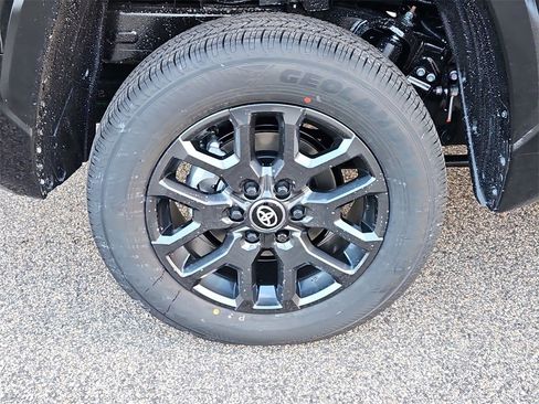 New 2026 Toyota Tundra Platinum image 5