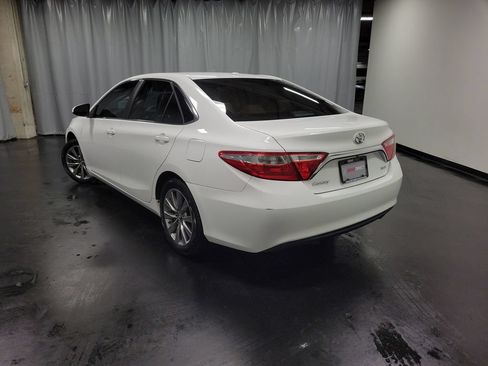 Used 2017 Toyota Camry XLE FWD image 6