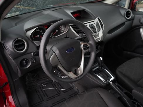 Used 2012 Ford Fiesta SE FWD image 9