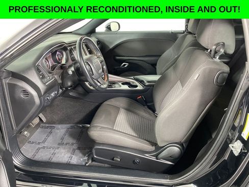 Used 2021 Dodge Challenger SXT image 7