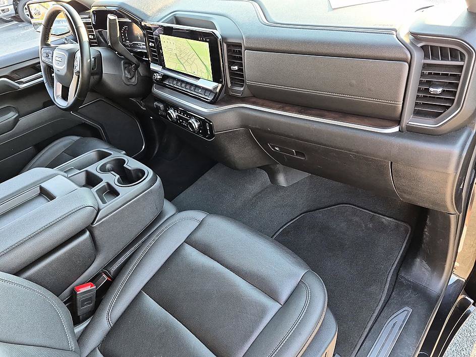 Used 2025 GMC Sierra 1500 SLT AWD/4WD image 35