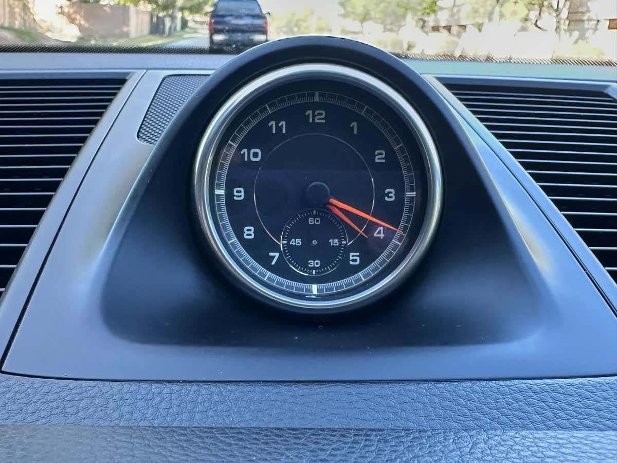 Used 2018 Porsche Macan AWD/4WD image 42