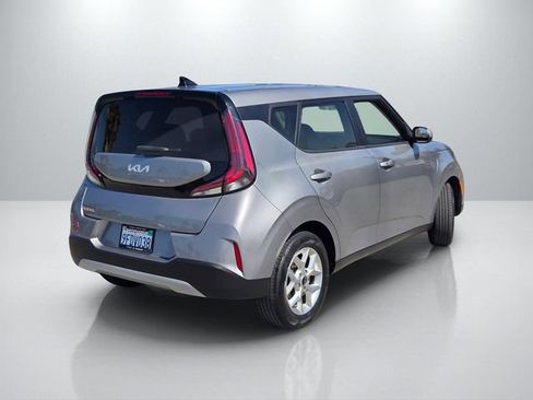 Used 2023 Kia Soul S FWD image 4