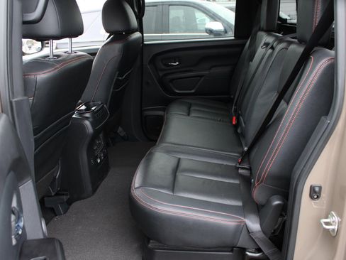 Used 2020 Nissan Titan PRO-4X w/ Pro-4x Convenience Package image 16