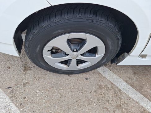 Used 2012 Toyota Prius Two image 11