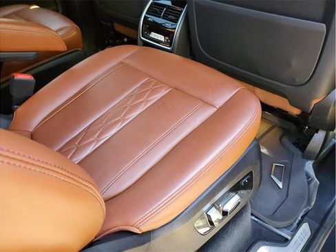 Used 2019 BMW X7 xDrive50i w/ Dynamic Handling Package AWD/4WD image 57