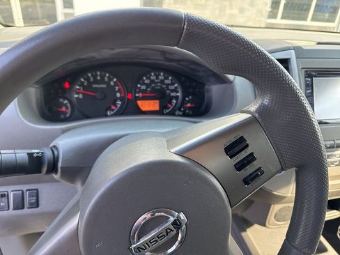 Used 2012 Nissan Frontier SV RWD image 6