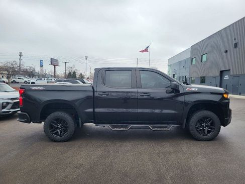 Used 2021 Chevrolet Silverado 1500 Custom Trail Boss w/ Midnight Edition image 2