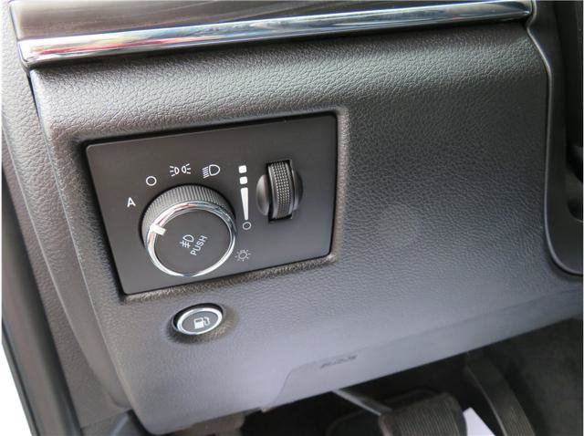 Used 2020 Jeep Grand Cherokee Limited AWD/4WD image 11
