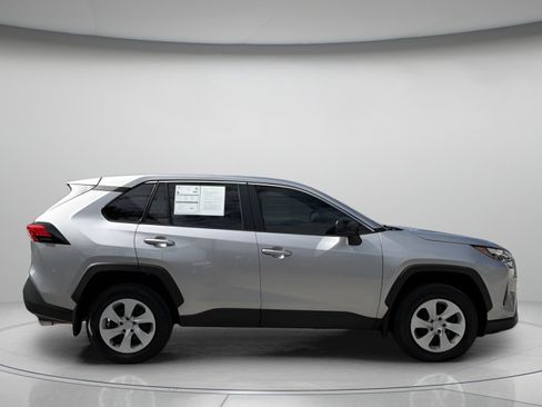 Used 2024 Toyota RAV4 LE FWD image 2