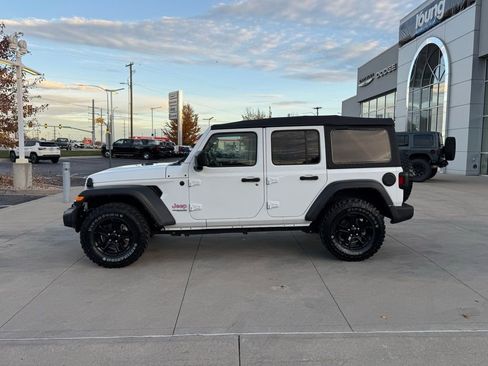 Used 2022 Jeep Wrangler Unlimited Sport image 11