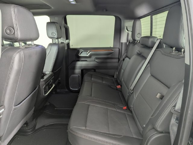 Used 2025 GMC Sierra 3500 Denali w/ Denali Reserve Package AWD/4WD image 16