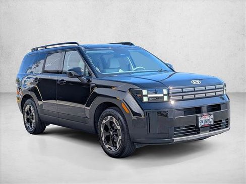 Used 2024 Hyundai Santa Fe SEL image 3