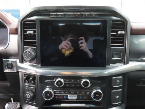 Used 2022 Ford F150 Lariat w/ Equipment Group 502A High image 51