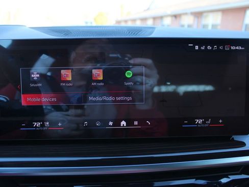 New 2026 BMW X7 M60i image 17