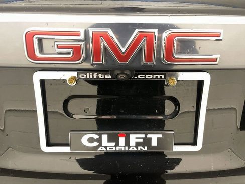 Used 2022 GMC Acadia AT4 image 27