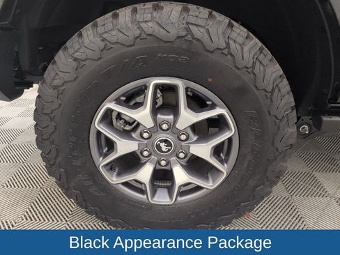 Certified 2025 Ford Bronco Badlands image 18