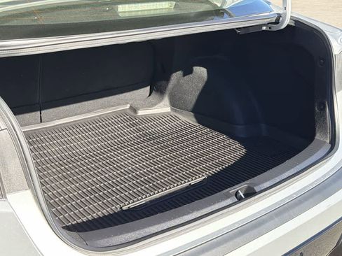 Used 2025 Toyota Corolla SE image 25