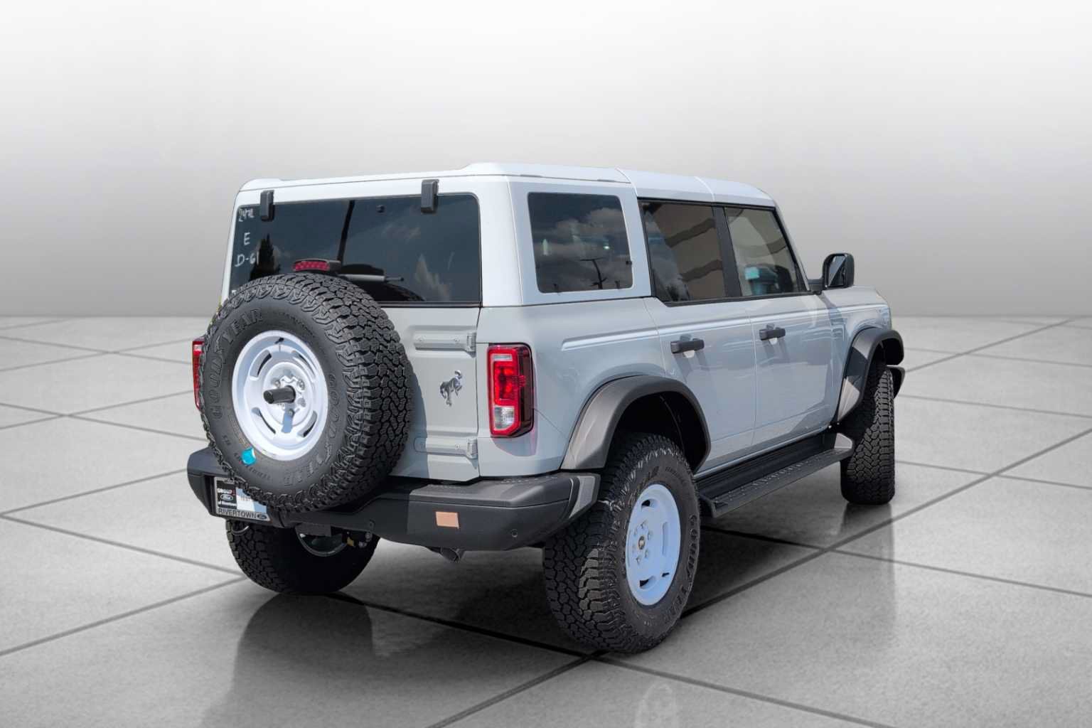 New 2026 Ford Bronco Heritage Edition AWD/4WD image 13