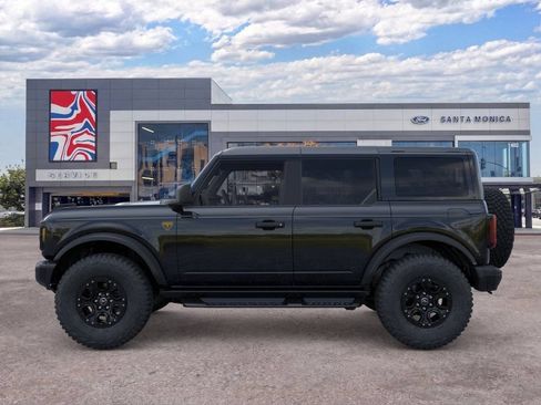 New 2026 Ford Bronco Badlands w/ Sasquatch Package AWD/4WD image 3