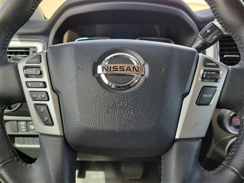 Used 2019 Nissan Titan SV w/ SV Convenience Package image 24