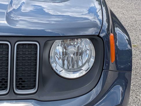 Used 2023 Jeep Renegade Latitude AWD/4WD image 8