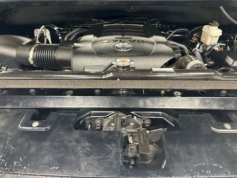 Used 2020 Toyota Tundra Limited w/ Limited Premium Package image 68